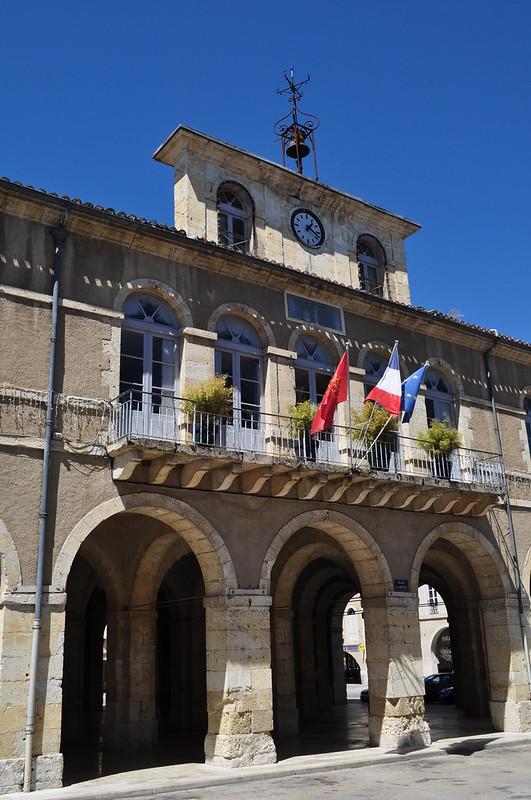 Fleurance - Immobilier - CENTURY 21 J.V. Immobilier - Halle et hôtel de ville 