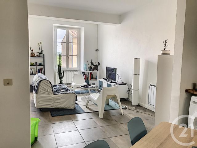 maison à louer - 3 pièces - 83.69 m2 - LECTOURE - 32 - MIDI-PYRENEES - Century 21 J.V. Immobilier maison à louer - 3 pièces - 83.69 m2 - LECTOURE - 32 - MIDI-PYRENEES - Century 21 J.V. Immobilier