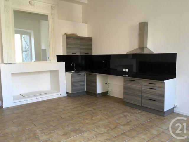 Appartement F2 à louer - 2 pièces - 53.25 m2 - FLEURANCE - 32 - MIDI-PYRENEES - Century 21 J.V. Immobilier Appartement F2 à louer - 2 pièces - 53.25 m2 - FLEURANCE - 32 - MIDI-PYRENEES - Century 21 J.V. Immobilier