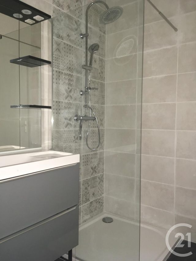 Appartement F2 à louer - 2 pièces - 53.25 m2 - FLEURANCE - 32 - MIDI-PYRENEES - Century 21 J.V. Immobilier Appartement F2 à louer - 2 pièces - 53.25 m2 - FLEURANCE - 32 - MIDI-PYRENEES - Century 21 J.V. Immobilier