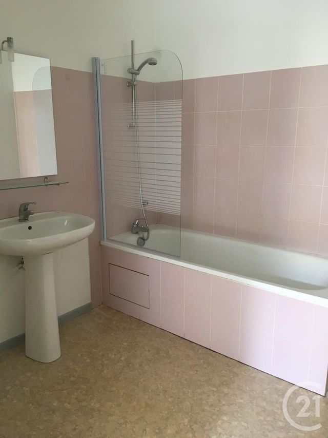 Afficher la photo en grand Appartement F2 à louer - 2 pièces - 44.57 m2 - FLEURANCE - 32 - MIDI-PYRENEES - Century 21 J.V. Immobilier
