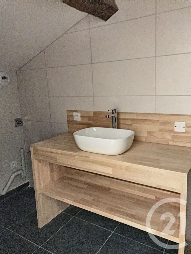 Afficher la photo en grand Appartement F2 à louer - 2 pièces - 60.91 m2 - FLEURANCE - 32 - MIDI-PYRENEES - Century 21 J.V. Immobilier
