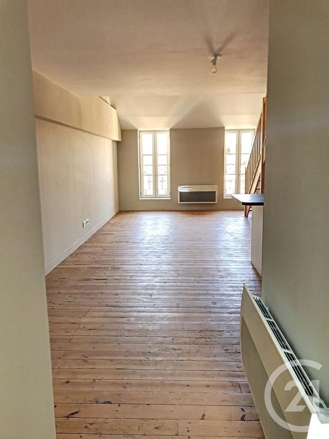 Afficher la photo en grand Appartement F2 à louer - 2 pièces - 60.91 m2 - FLEURANCE - 32 - MIDI-PYRENEES - Century 21 J.V. Immobilier