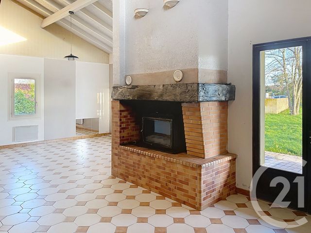 maison à louer - 4 pièces - 143.52 m2 - MIRAMONT LATOUR - 32 - MIDI-PYRENEES - Century 21 J.V. Immobilier