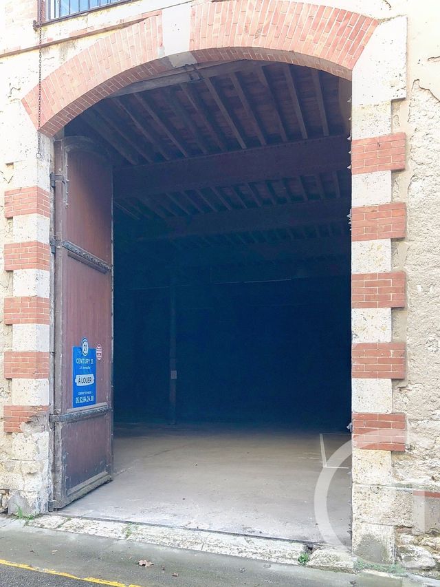 parking à louer - 12.5 m2 - LECTOURE - 32 - MIDI-PYRENEES - Century 21 J.V. Immobilier