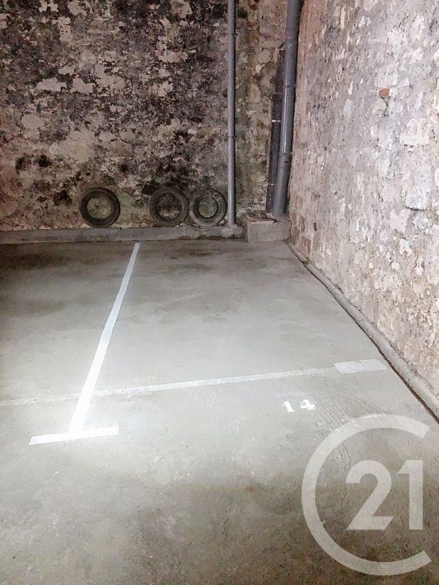 parking à louer - 12.5 m2 - LECTOURE - 32 - MIDI-PYRENEES - Century 21 J.V. Immobilier