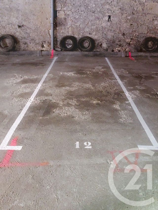 parking à louer - 12.5 m2 - LECTOURE - 32 - MIDI-PYRENEES - Century 21 J.V. Immobilier