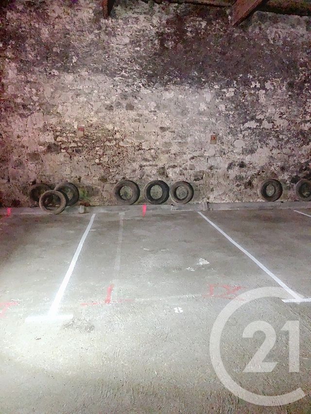 parking à louer - 12.5 m2 - LECTOURE - 32 - MIDI-PYRENEES - Century 21 J.V. Immobilier