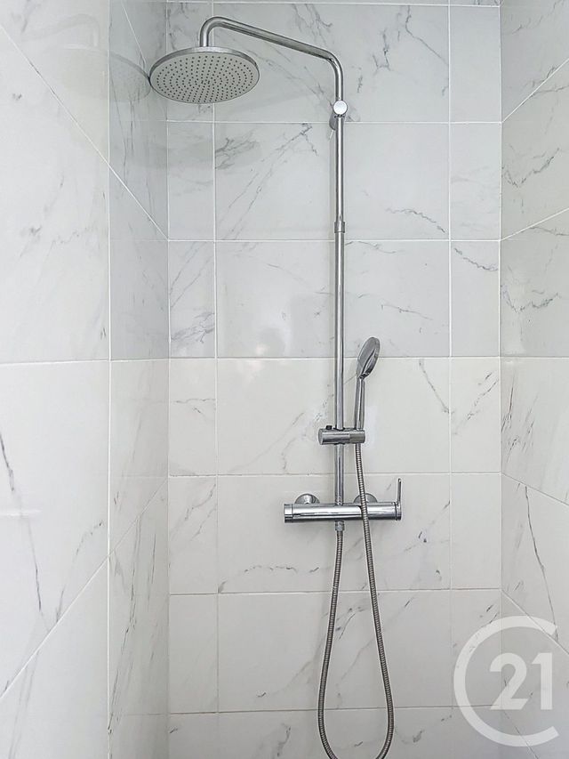 maison à louer - 5 pièces - 106.31 m2 - VALENCE SUR BAISE - 32 - MIDI-PYRENEES - Century 21 J.V. Immobilier