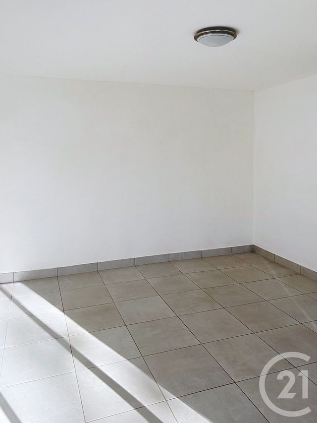 maison à louer - 5 pièces - 106.31 m2 - VALENCE SUR BAISE - 32 - MIDI-PYRENEES - Century 21 J.V. Immobilier