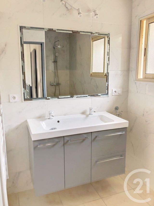 maison à louer - 5 pièces - 106.31 m2 - VALENCE SUR BAISE - 32 - MIDI-PYRENEES - Century 21 J.V. Immobilier