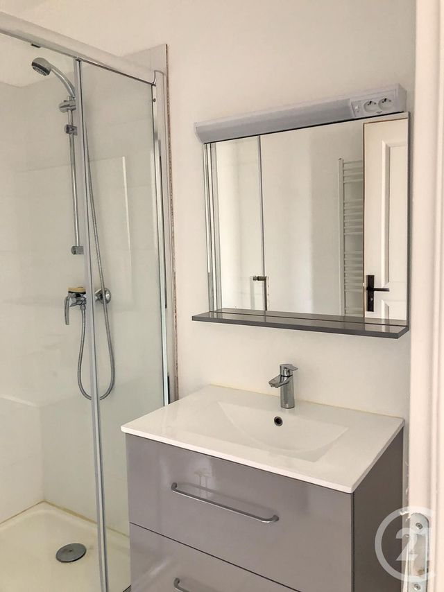 Appartement F1 à louer - 1 pièce - 28.71 m2 - FLEURANCE - 32 - MIDI-PYRENEES - Century 21 J.V. Immobilier