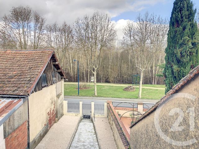 Appartement F1 à louer - 1 pièce - 28.71 m2 - FLEURANCE - 32 - MIDI-PYRENEES - Century 21 J.V. Immobilier