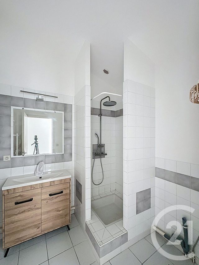 Appartement F2 à louer - 2 pièces - 67.45 m2 - CONDOM - 32 - MIDI-PYRENEES - Century 21 J.V. Immobilier