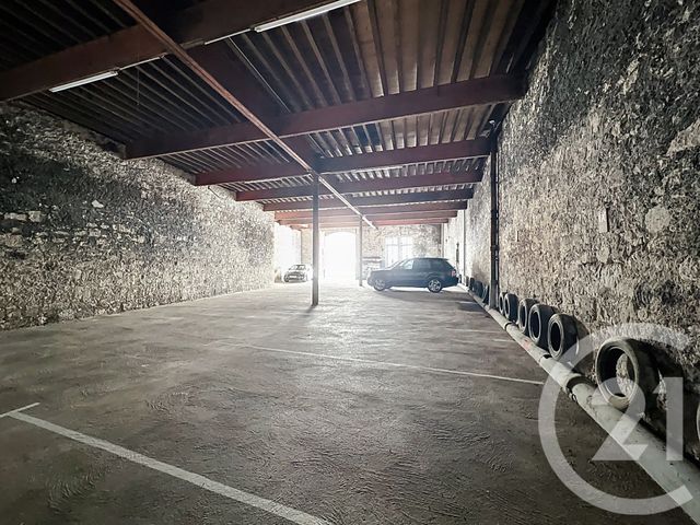 Afficher la photo en grand parking à vendre - 500.0 m2 - LECTOURE - 32 - MIDI-PYRENEES - Century 21 J.V. Immobilier