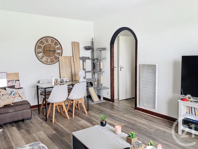 Appartement F2 à louer - 2 pièces - 56.15 m2 - FLEURANCE - 32 - MIDI-PYRENEES - Century 21 J.V. Immobilier