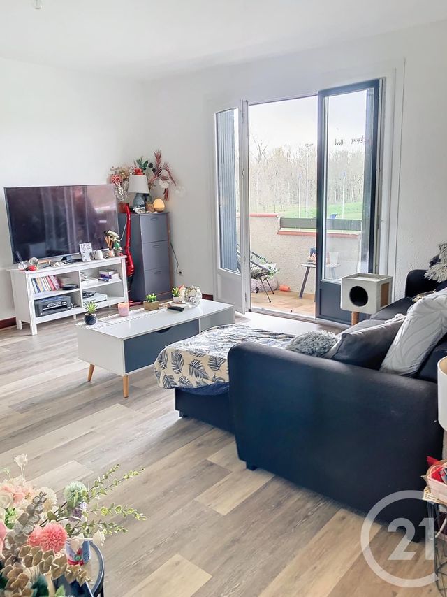 Appartement F2 à louer - 2 pièces - 56.15 m2 - FLEURANCE - 32 - MIDI-PYRENEES - Century 21 J.V. Immobilier
