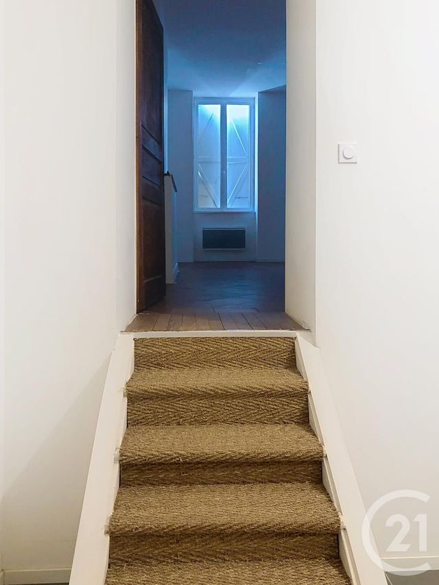 Appartement F3 à louer - 3 pièces - 72.46 m2 - FLEURANCE - 32 - MIDI-PYRENEES - Century 21 J.V. Immobilier