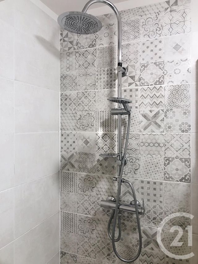 Appartement F3 à louer - 3 pièces - 72.46 m2 - FLEURANCE - 32 - MIDI-PYRENEES - Century 21 J.V. Immobilier