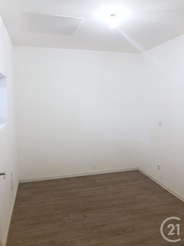 Appartement F3 à louer - 3 pièces - 72.46 m2 - FLEURANCE - 32 - MIDI-PYRENEES - Century 21 J.V. Immobilier