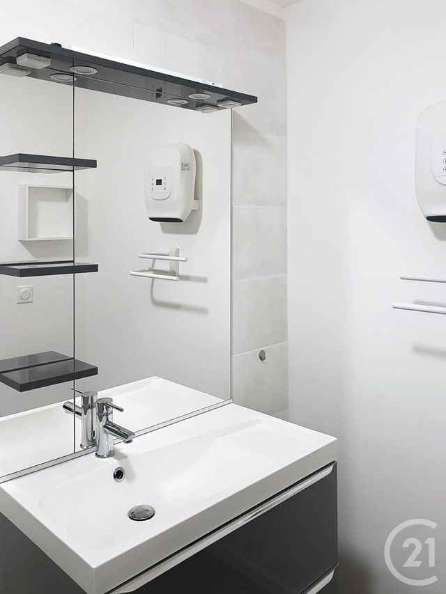 Appartement F3 à louer - 3 pièces - 72.46 m2 - FLEURANCE - 32 - MIDI-PYRENEES - Century 21 J.V. Immobilier