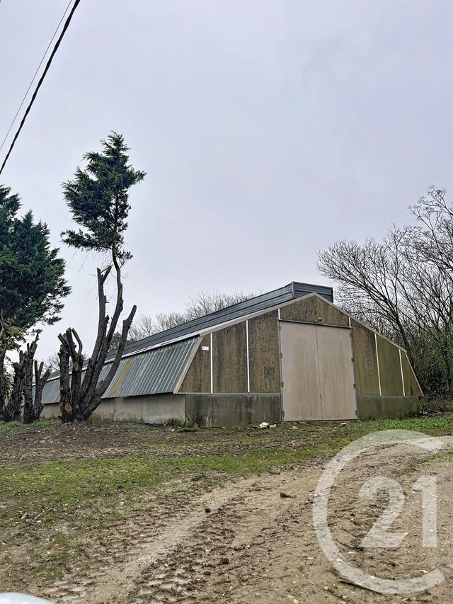 parking à louer - 390.0 m2 - CEZAN - 32 - MIDI-PYRENEES - Century 21 J.V. Immobilier