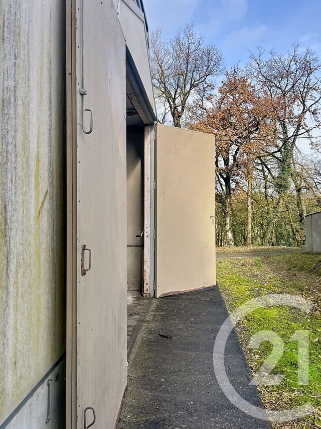 parking à louer - 390.0 m2 - CEZAN - 32 - MIDI-PYRENEES - Century 21 J.V. Immobilier