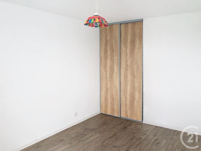 maison à louer - 5 pièces - 138.56 m2 - LA SAUVETAT - 32 - MIDI-PYRENEES - Century 21 J.V. Immobilier