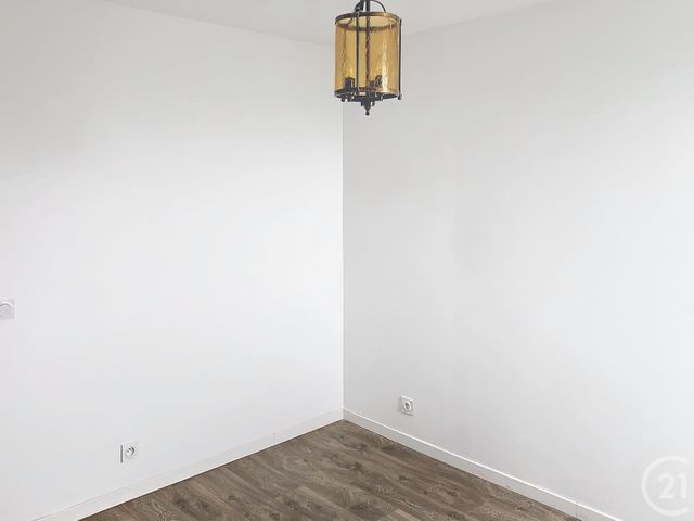 maison à louer - 5 pièces - 138.56 m2 - LA SAUVETAT - 32 - MIDI-PYRENEES - Century 21 J.V. Immobilier