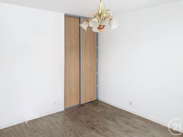 maison à louer - 5 pièces - 138.56 m2 - LA SAUVETAT - 32 - MIDI-PYRENEES - Century 21 J.V. Immobilier