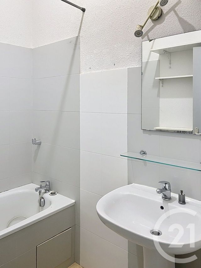 Appartement F3 à louer - 3 pièces - 80.1 m2 - FLEURANCE - 32 - MIDI-PYRENEES - Century 21 J.V. Immobilier