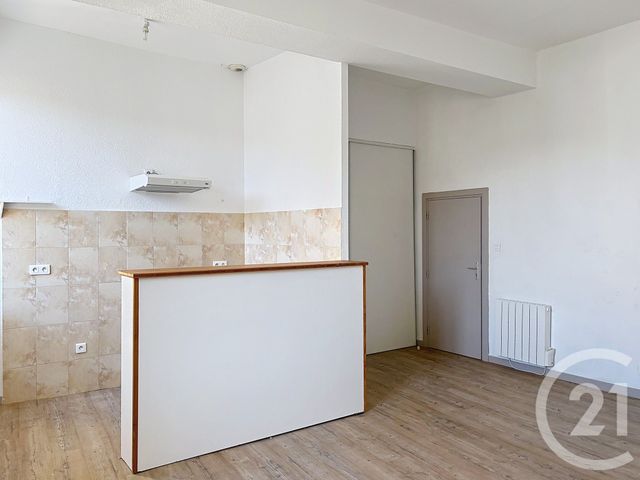 Appartement Studio à louer - 1 pièce - 42.0 m2 - FLEURANCE - 32 - MIDI-PYRENEES - Century 21 J.V. Immobilier