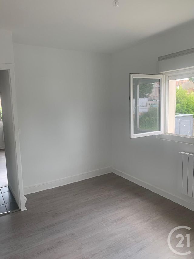 Appartement F3 à louer - 3 pièces - 76.49 m2 - FLEURANCE - 32 - MIDI-PYRENEES - Century 21 J.V. Immobilier