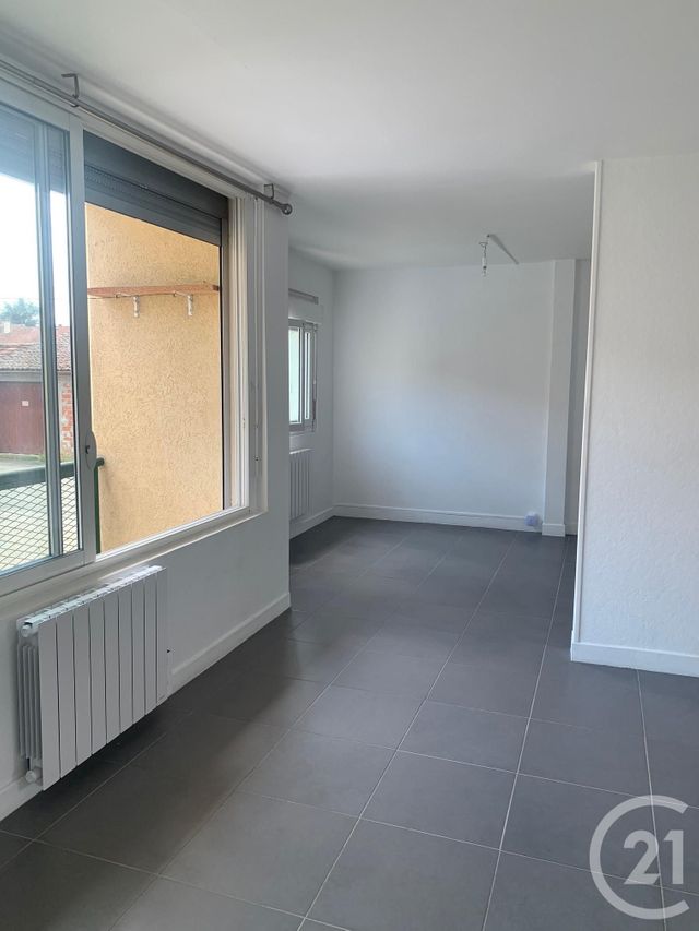 Appartement F3 à louer - 3 pièces - 76.49 m2 - FLEURANCE - 32 - MIDI-PYRENEES - Century 21 J.V. Immobilier