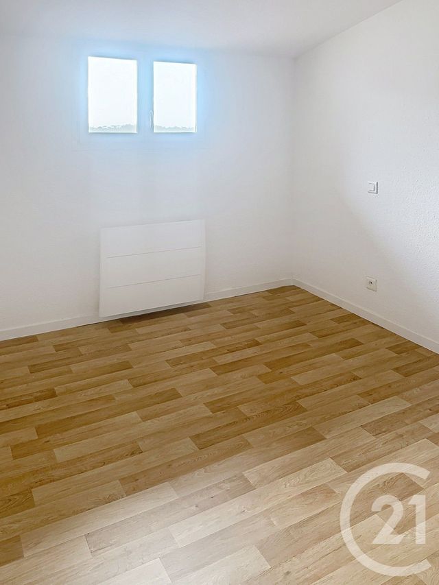 Appartement F3 à louer - 3 pièces - 76.92 m2 - FLEURANCE - 32 - MIDI-PYRENEES - Century 21 J.V. Immobilier