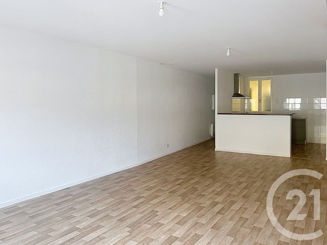Appartement F3 à louer - 3 pièces - 76.92 m2 - FLEURANCE - 32 - MIDI-PYRENEES - Century 21 J.V. Immobilier