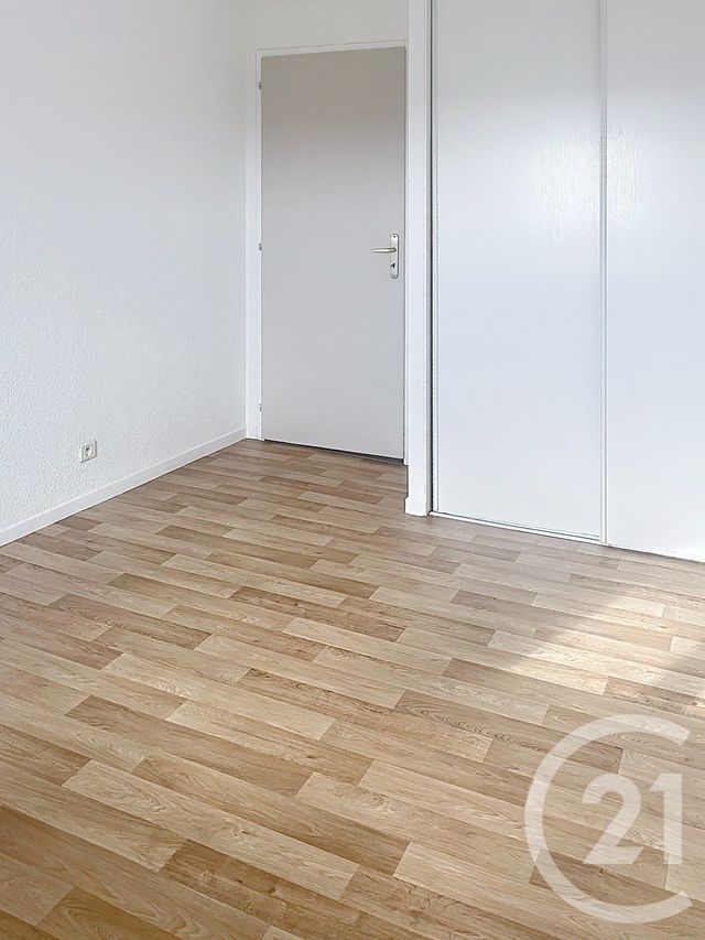 Appartement F3 à louer - 3 pièces - 76.92 m2 - FLEURANCE - 32 - MIDI-PYRENEES - Century 21 J.V. Immobilier