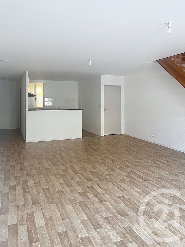 Appartement F3 à louer - 3 pièces - 76.92 m2 - FLEURANCE - 32 - MIDI-PYRENEES - Century 21 J.V. Immobilier