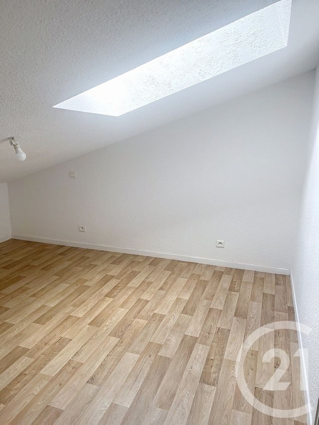 Appartement F3 à louer - 3 pièces - 76.92 m2 - FLEURANCE - 32 - MIDI-PYRENEES - Century 21 J.V. Immobilier