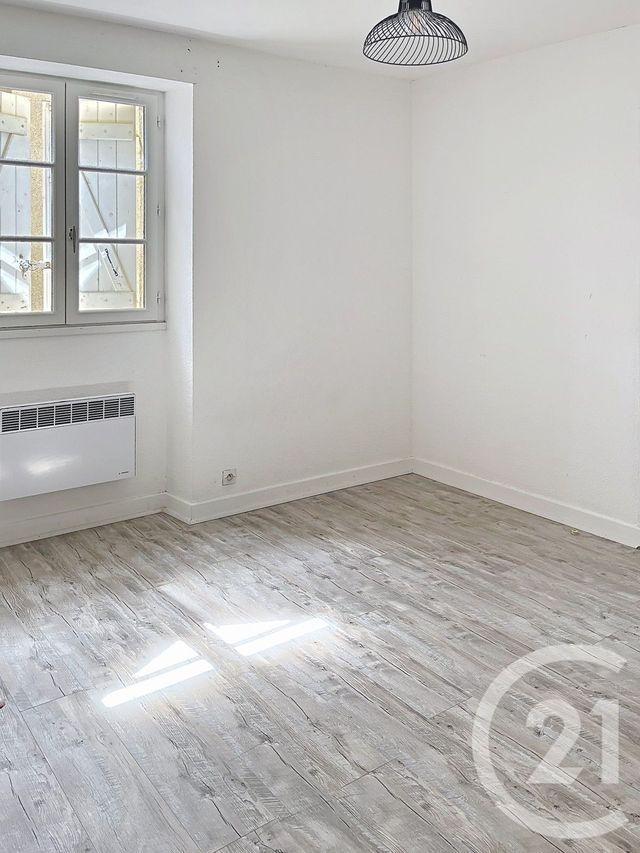 Appartement F3 à louer - 3 pièces - 85.44 m2 - FLEURANCE - 32 - MIDI-PYRENEES - Century 21 J.V. Immobilier