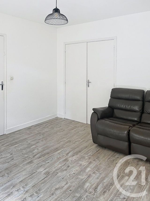 Appartement F3 à louer - 3 pièces - 85.44 m2 - FLEURANCE - 32 - MIDI-PYRENEES - Century 21 J.V. Immobilier