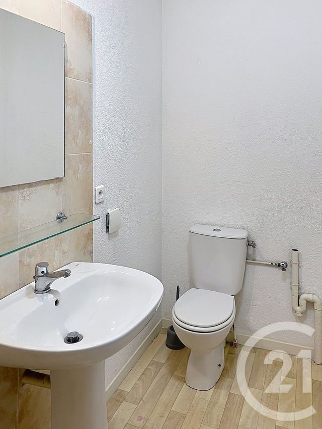 Appartement F3 à louer - 3 pièces - 78.0 m2 - FLEURANCE - 32 - MIDI-PYRENEES - Century 21 J.V. Immobilier