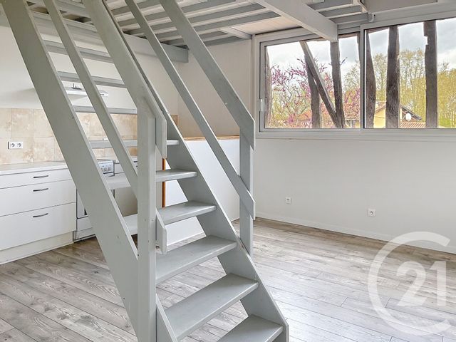 Appartement F3 à louer - 3 pièces - 78.0 m2 - FLEURANCE - 32 - MIDI-PYRENEES - Century 21 J.V. Immobilier