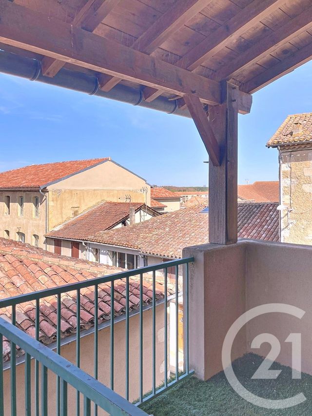 Appartement F4 à louer - 4 pièces - 104.73 m2 - FLEURANCE - 32 - MIDI-PYRENEES - Century 21 J.V. Immobilier