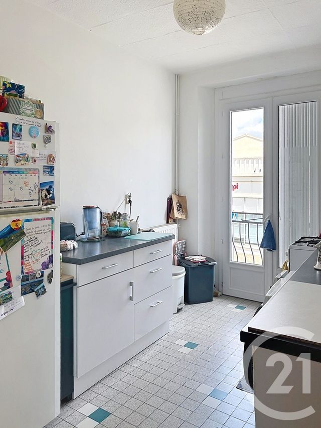 Appartement F4 à louer - 5 pièces - 108.62 m2 - FLEURANCE - 32 - MIDI-PYRENEES - Century 21 J.V. Immobilier