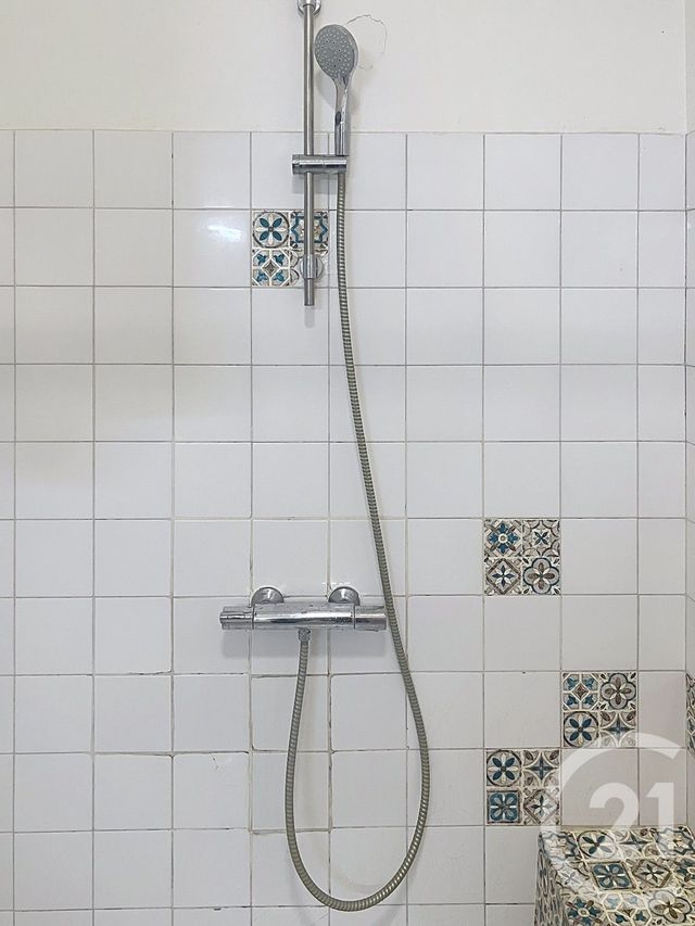 Appartement F4 à louer - 5 pièces - 108.62 m2 - FLEURANCE - 32 - MIDI-PYRENEES - Century 21 J.V. Immobilier