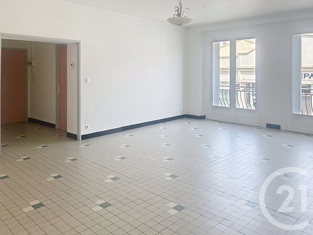 Appartement F4 à louer - 5 pièces - 108.62 m2 - FLEURANCE - 32 - MIDI-PYRENEES - Century 21 J.V. Immobilier