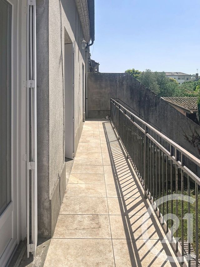 Appartement F4 à louer - 5 pièces - 108.62 m2 - FLEURANCE - 32 - MIDI-PYRENEES - Century 21 J.V. Immobilier