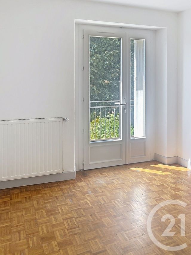 Appartement F4 à louer - 5 pièces - 108.62 m2 - FLEURANCE - 32 - MIDI-PYRENEES - Century 21 J.V. Immobilier