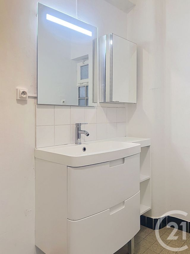 Appartement F4 à louer - 5 pièces - 108.62 m2 - FLEURANCE - 32 - MIDI-PYRENEES - Century 21 J.V. Immobilier